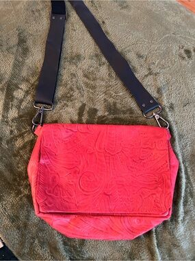 Jumping Jax Handmade Tooled Red Leather 3-in-1 Crossbody Bag - EUC